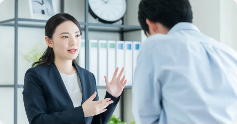働く人のスライド画像
