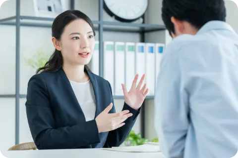 働く人のスライド画像